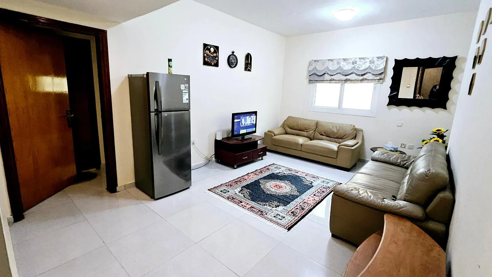 Spacious 2 Bed Room Apartment With 2 Bathrooms Szardża 0*,